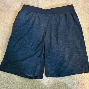 Men’s lululemon 7” shorts lightly worn size xl